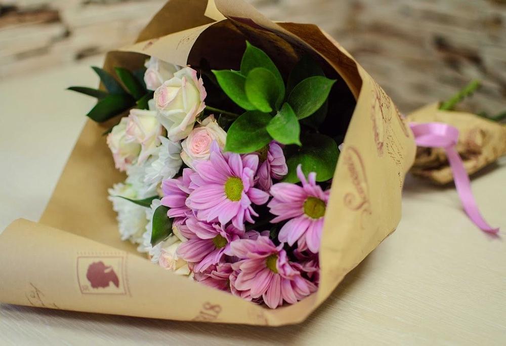 Букет цветов из: Розы и Хризантемы в Талдоме