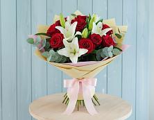 Букет цветов из:  Лилии и Розы в Талдоме