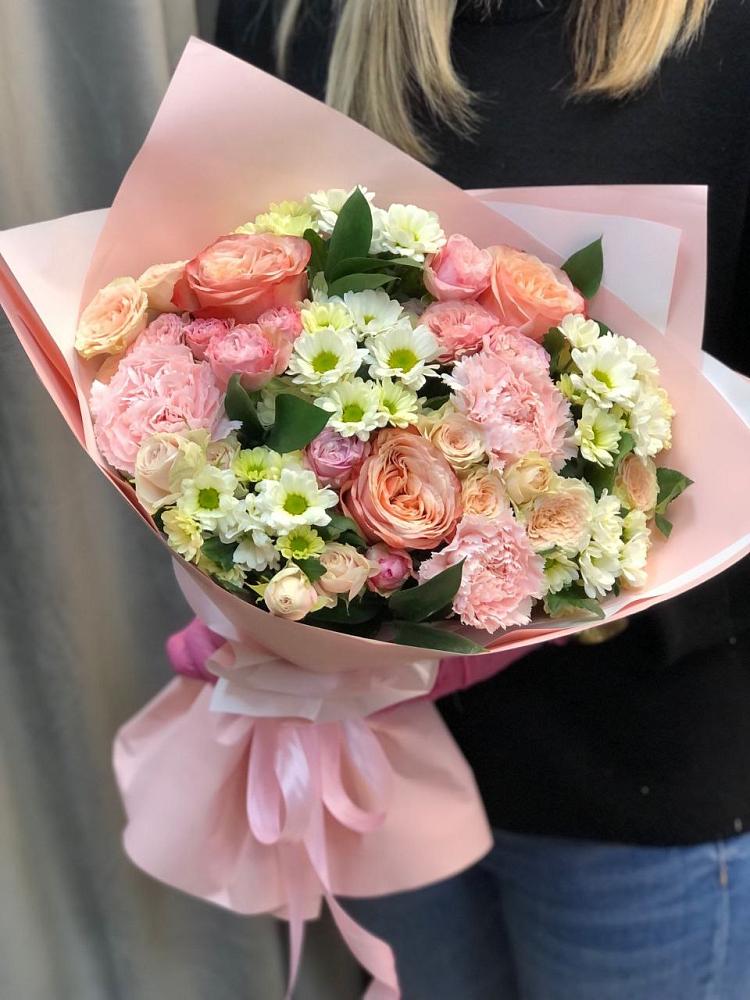 Букет цветов из: Гвоздики, Розы и Хризантемы в Талдоме