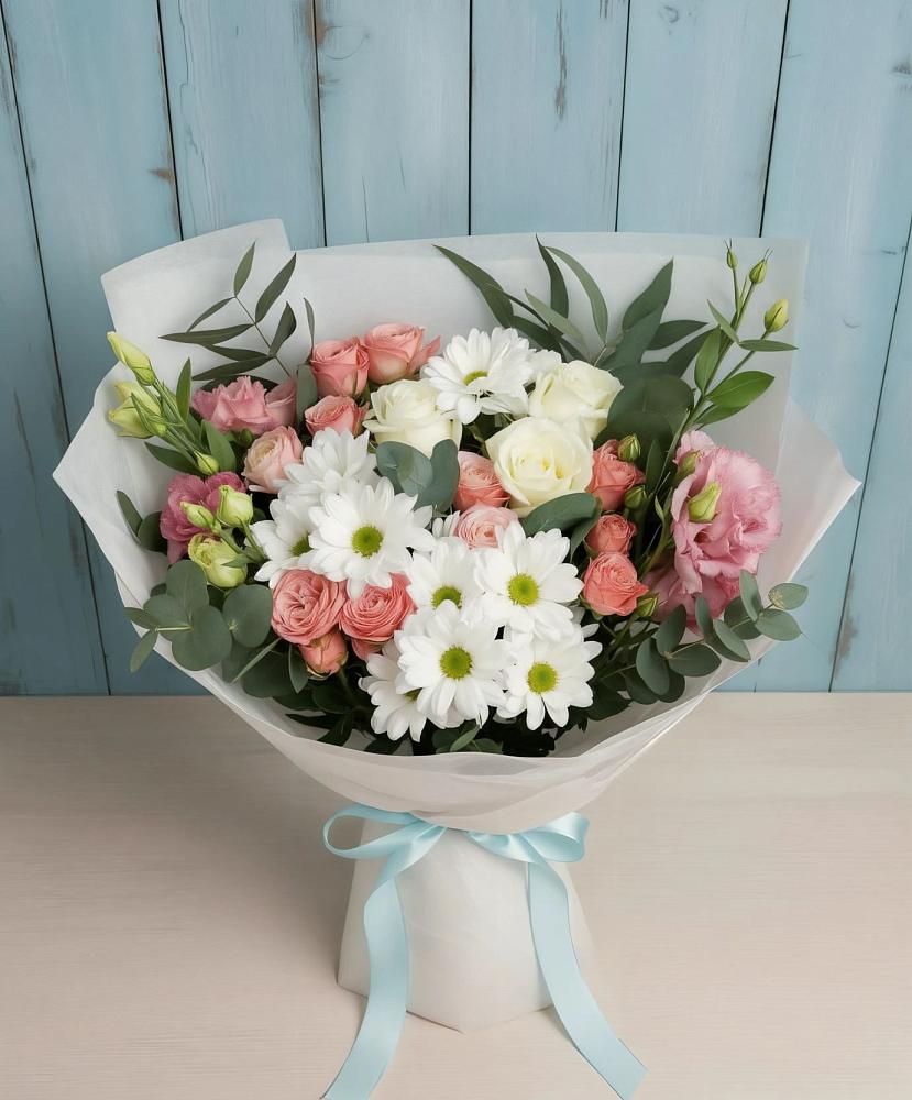 Букет цветов из: Розы, Лизиантусы и Хризантемы в Талдоме