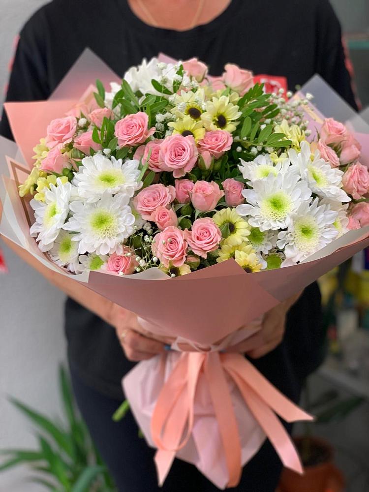 Букет цветов из: Розы и Хризантемы в Талдоме