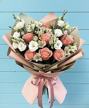 Букет цветов из:  Розы, Альстромерии и Лизиантусы в Талдоме