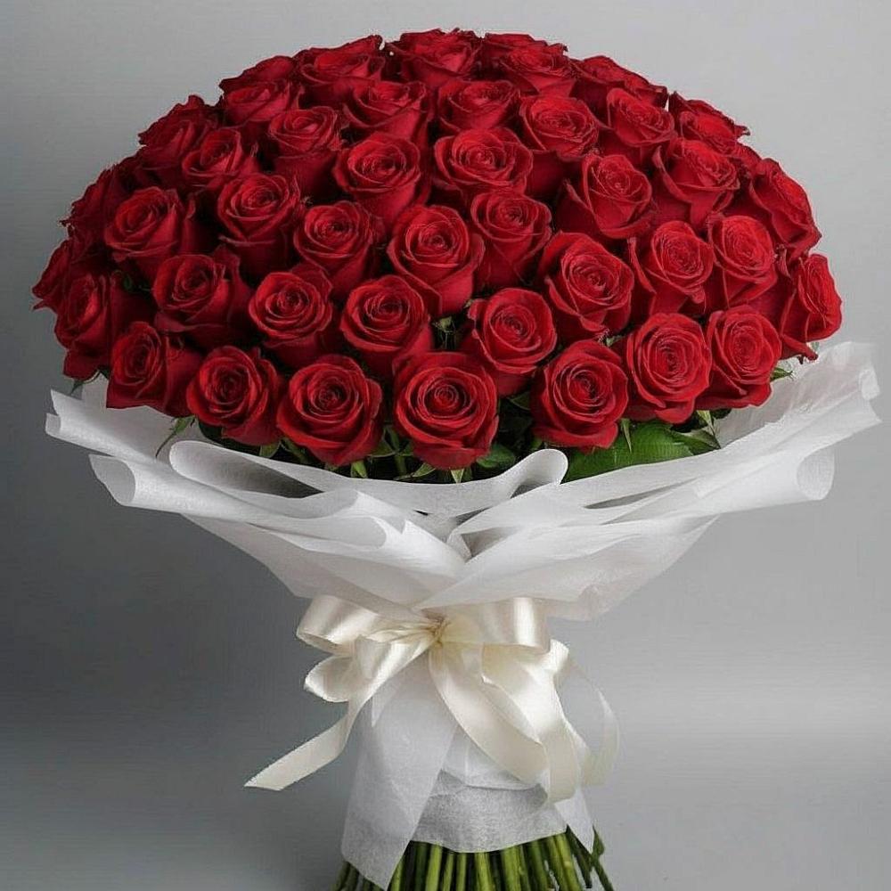 Букет 101 Красная роза Блэк Мэджик в Талдоме