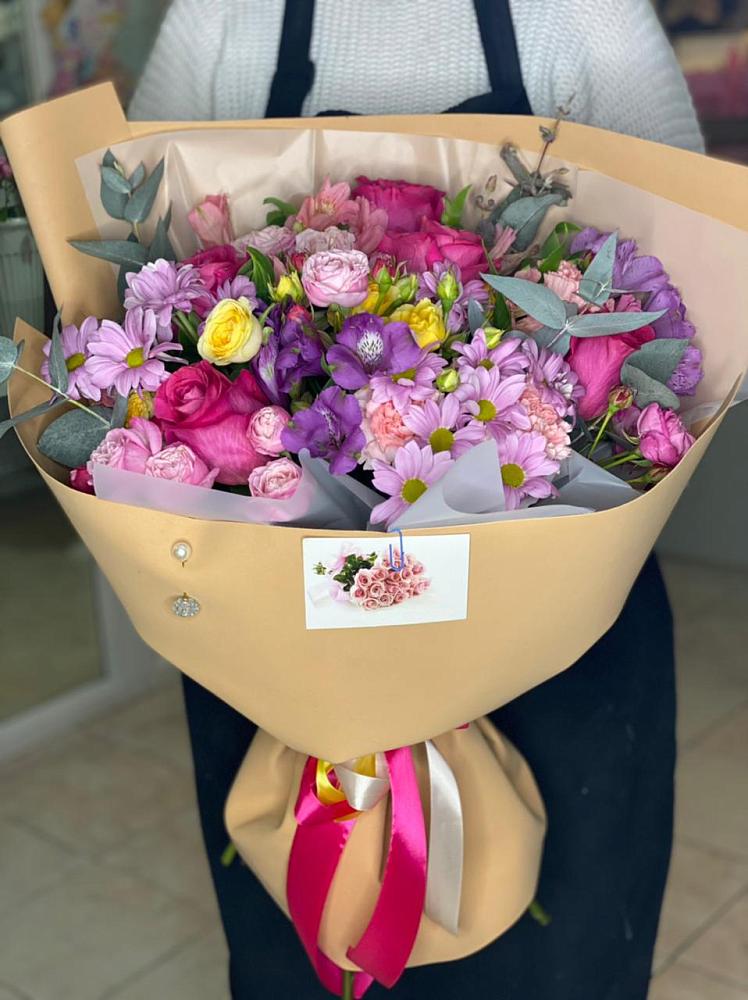 Букет цветов из: Хризантемы, Гвоздики и Альстромерии в Талдоме