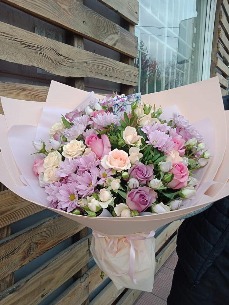 Букет цветов из: Розы и Хризантемы в Талдоме