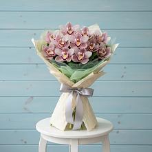 Букет цветов из:  Орхидеи и Розы в Талдоме
