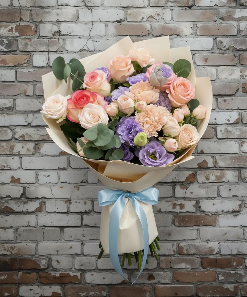 Букет цветов из: Розы, Лизиантусы и Гвоздики в Талдоме