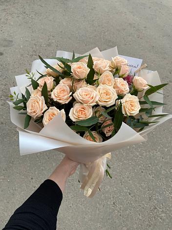 Букет Кремовые розы Латте в Талдоме