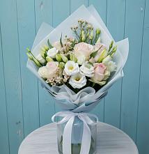 Букет цветов из:  Розы и Лизиантусы в Талдоме