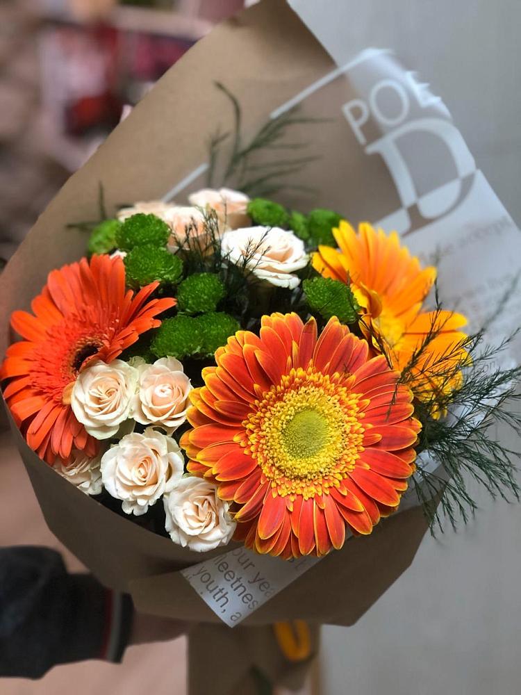 Букет цветов из: Герберы, Хризантемы и Розы в Талдоме