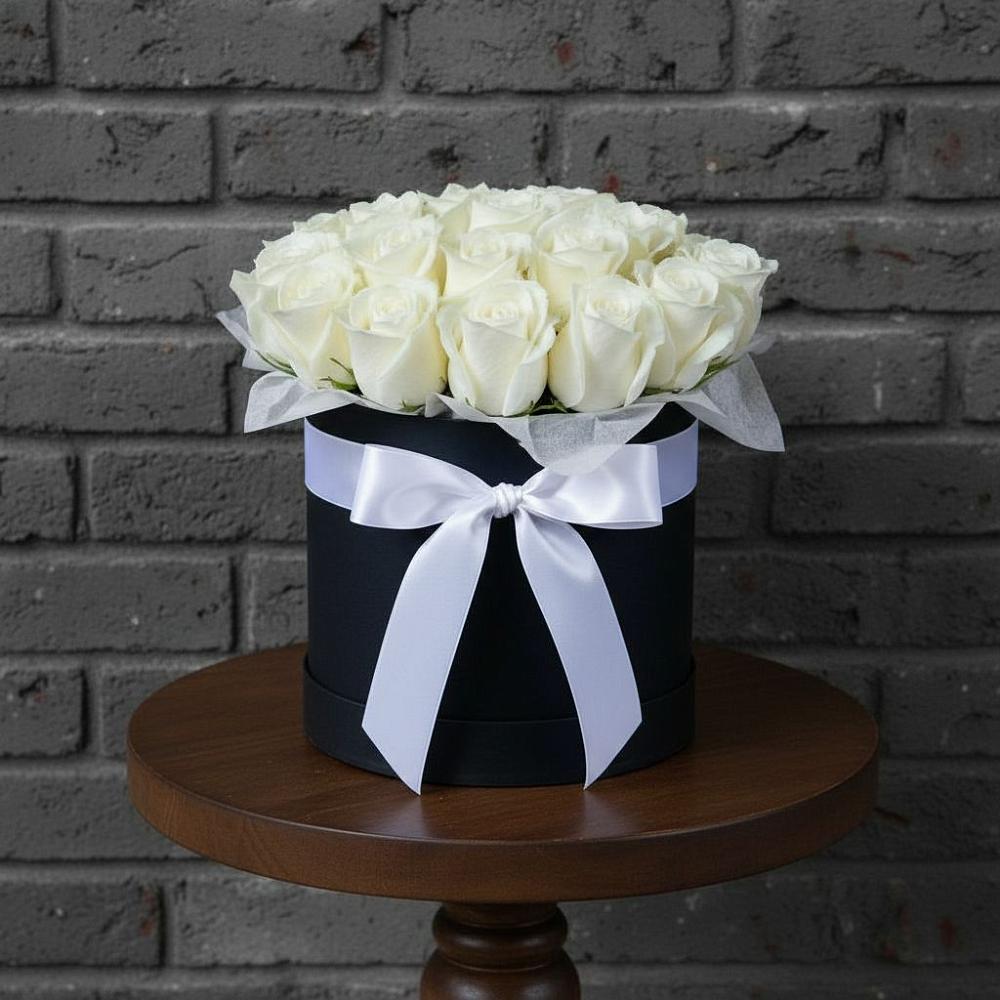 Цветочная композиция из Розы в шляпной коробке в Талдоме