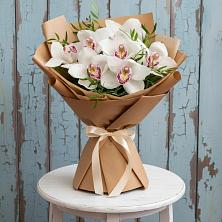 Букет цветов из:  Орхидеи и Розы в Талдоме